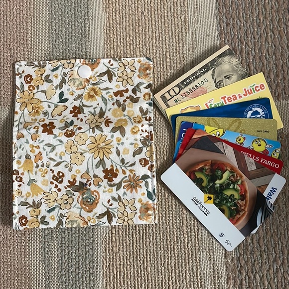 Stylish Snap Card Wallet/Business Card/Gift Card Holder made with Cotton Fabric - Picture 5 of 6